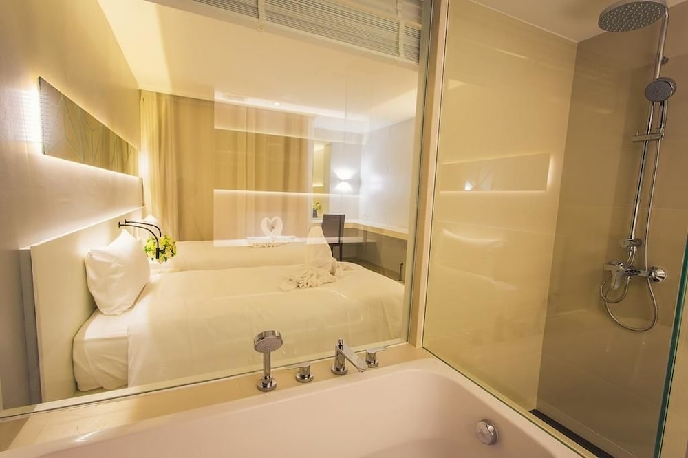 Super Deluxe King Room photo 2