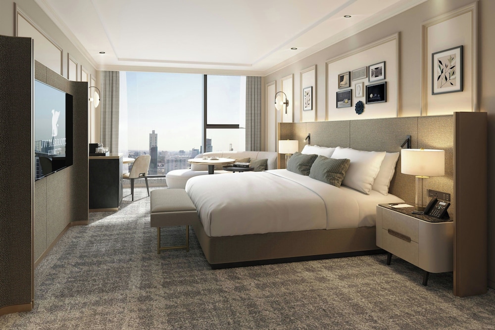 Deluxe Room, 1 King Bed - Photo 1