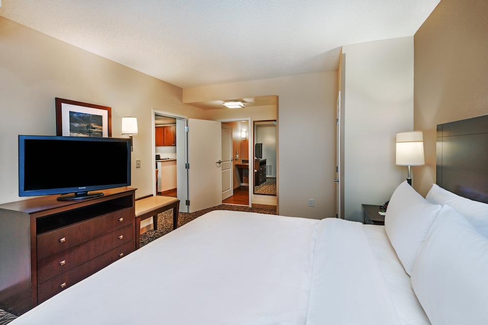Suite, 1 King Bed, Accessible (Communications, Mobility) - Photo 1