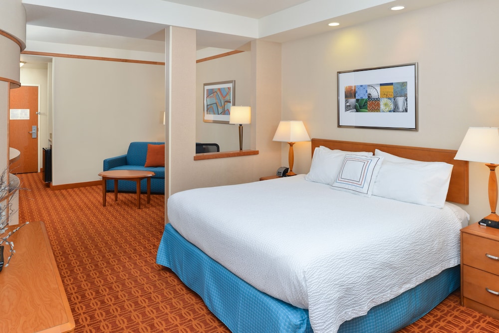 Executive Suite, 1 King Bed with Sofa bed - Photo 6