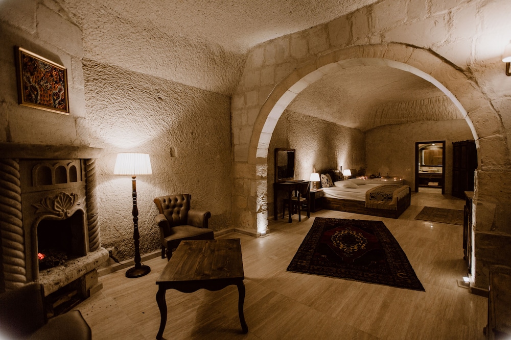 Honeymoon Room photo 1