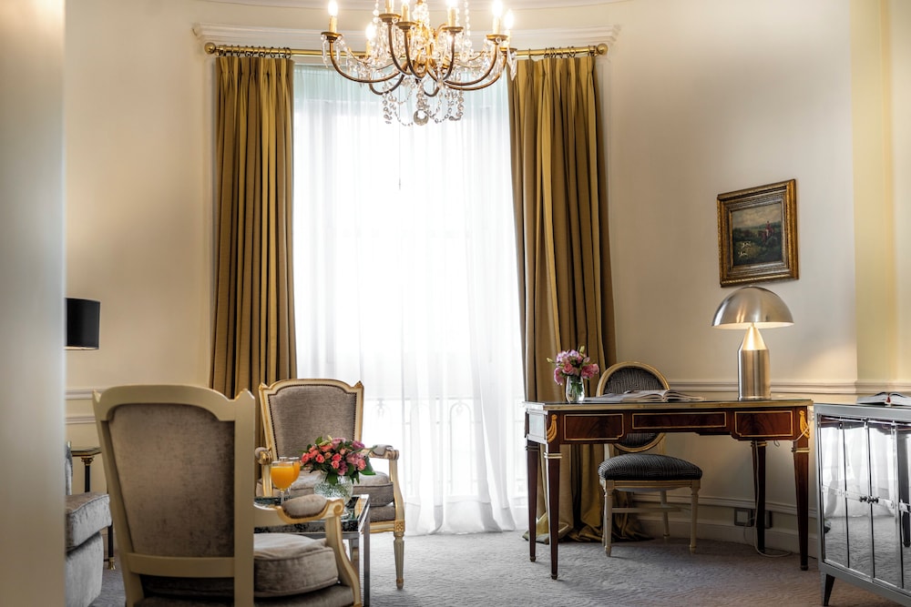 Suite (Governor) thumbnail 6