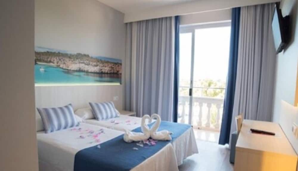 Double Room, Balcony, Garden View (1 adult) photo 3