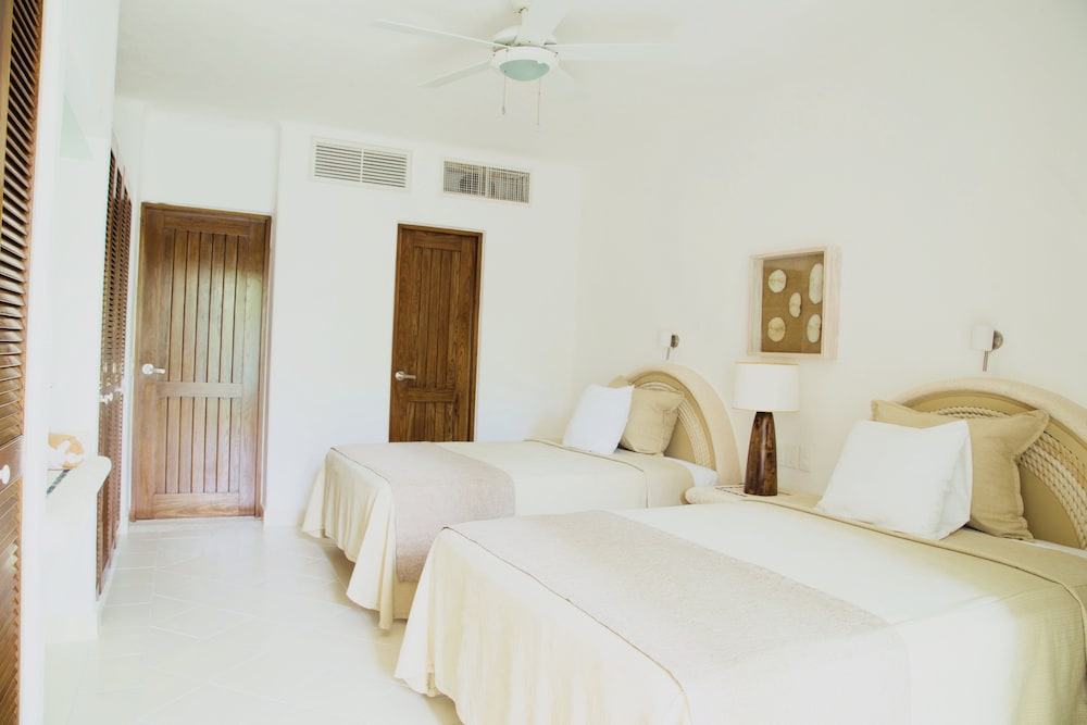 Villa, 2 Bedrooms, Terrace, Beach View photo 1