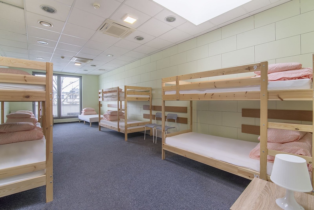 Room (Nr 5)