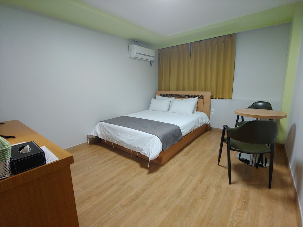 Standard Double Room photo 3