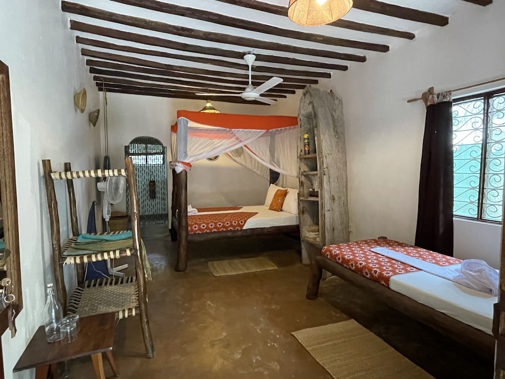 Garden Bungalow photo 1