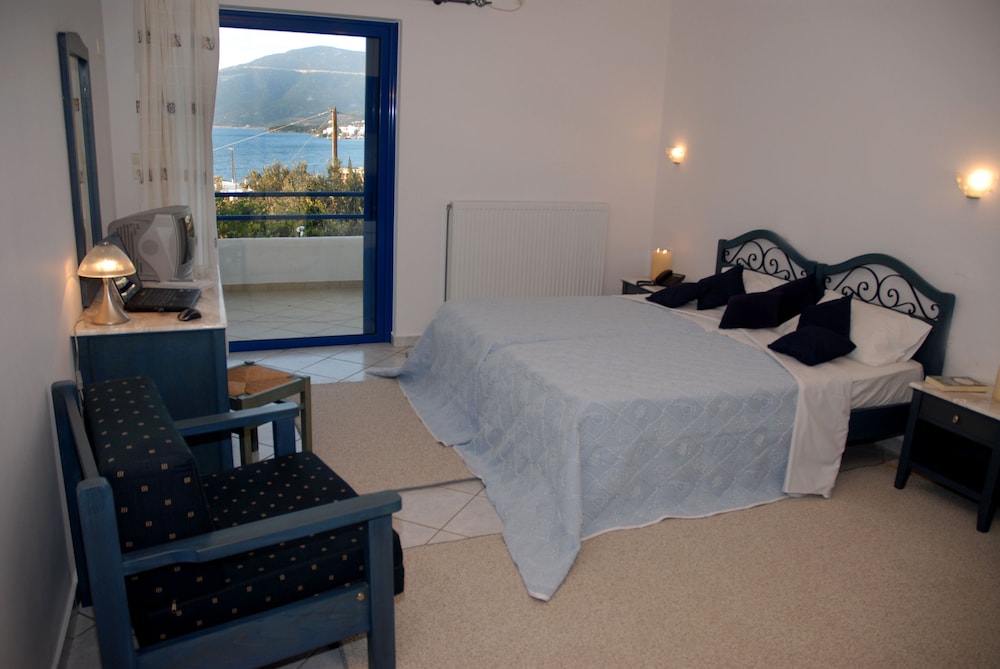 Standard Twin Room, Sea View photo 1