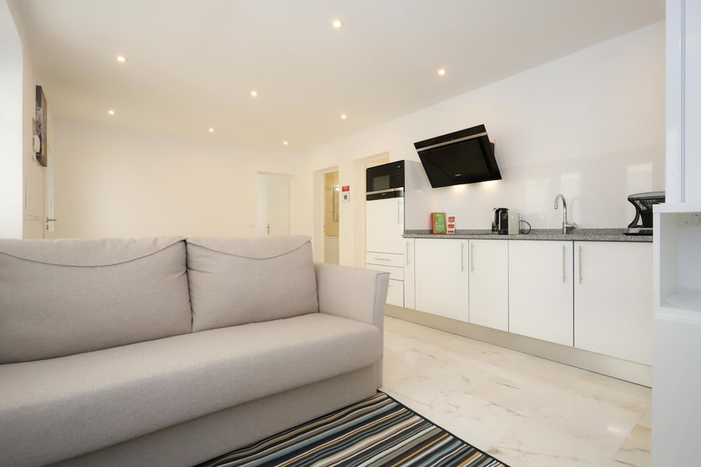 Apartment photo 2