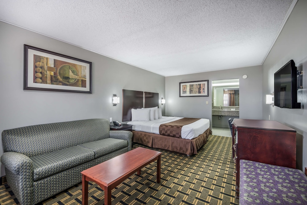 Deluxe Room, 1 King Bed, Non Smoking - Photo 1
