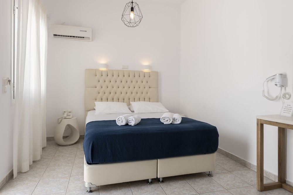Basic Double Room