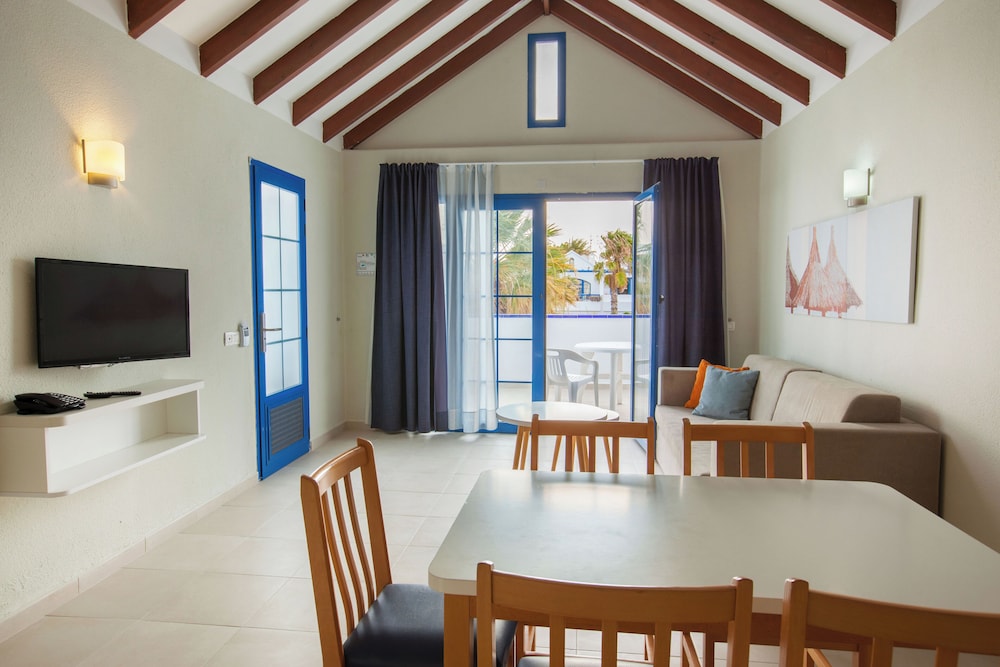 Family Apartment, 2 Bedrooms, Balcony or Terrace