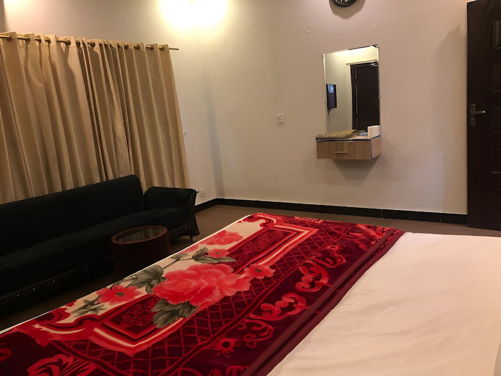 Deluxe Triple Room - Photo 2