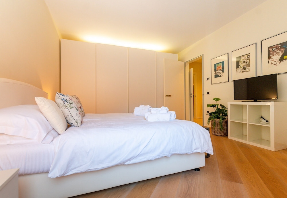Honeymoon Room, 1 Bedroom (Les Suites Di Sara 5)