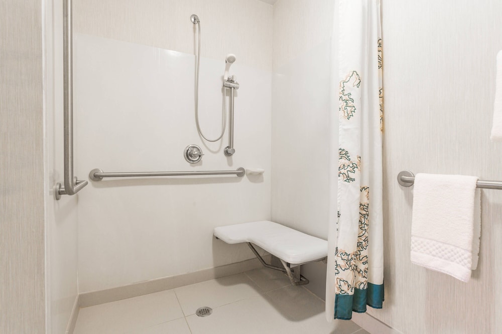Suite, 1 Double Bed - Photo 6