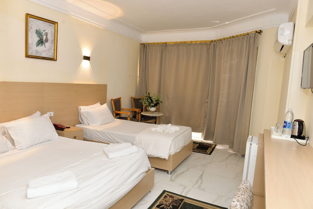 Room with partial sea view from the side