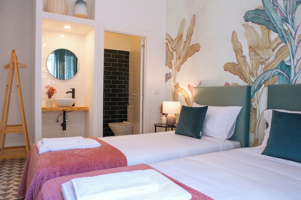 Superior Twin Room - Photo 1