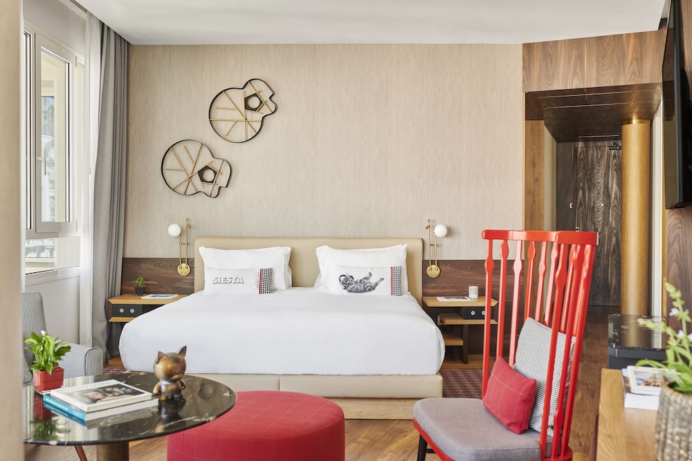 Junior Suite (Grand Via View) thumbnail 5