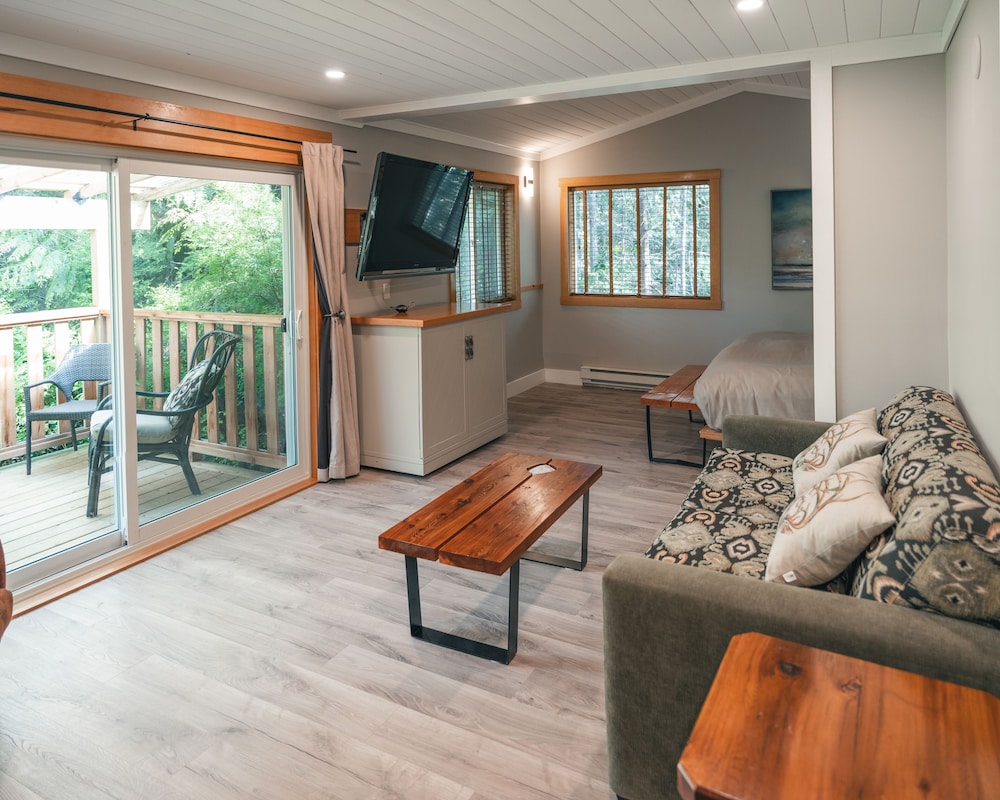 Forest View Suite, 1 Bedroom - Meals Included photo 2