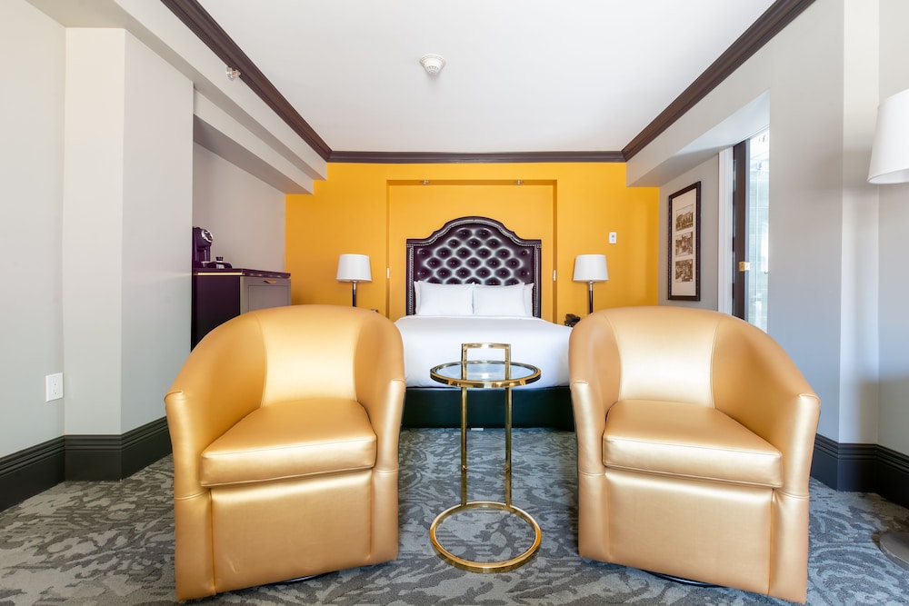 Executive Room, 1 Queen Bed - Photo 1