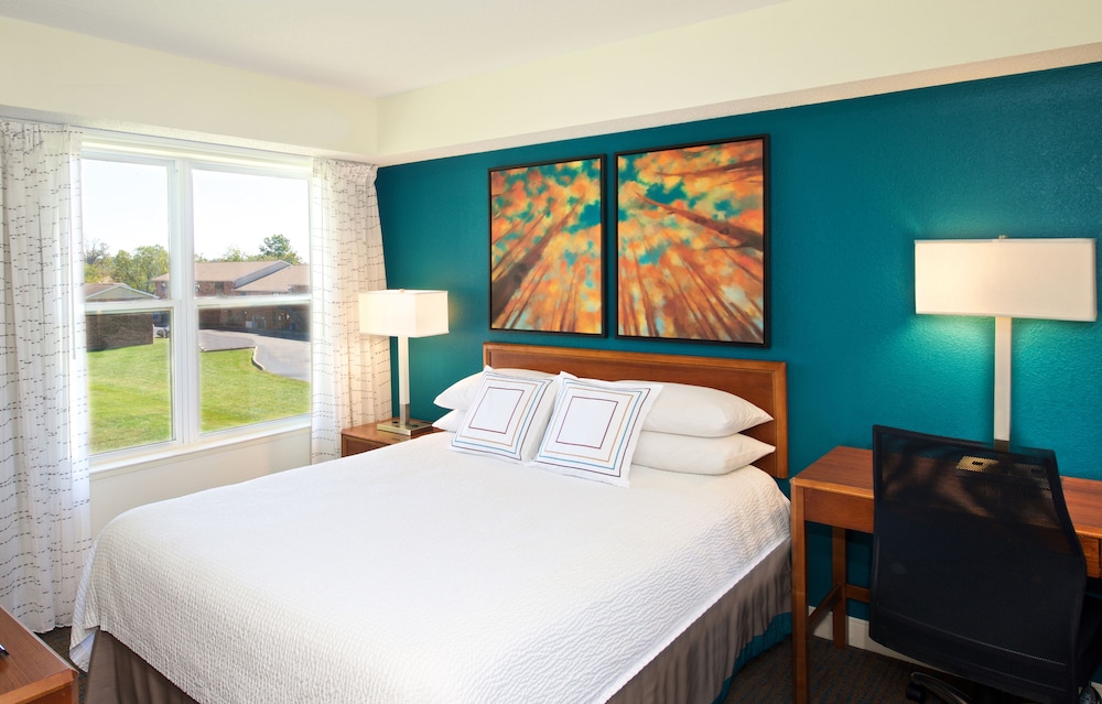 Suite, 1 Bedroom - Photo 3