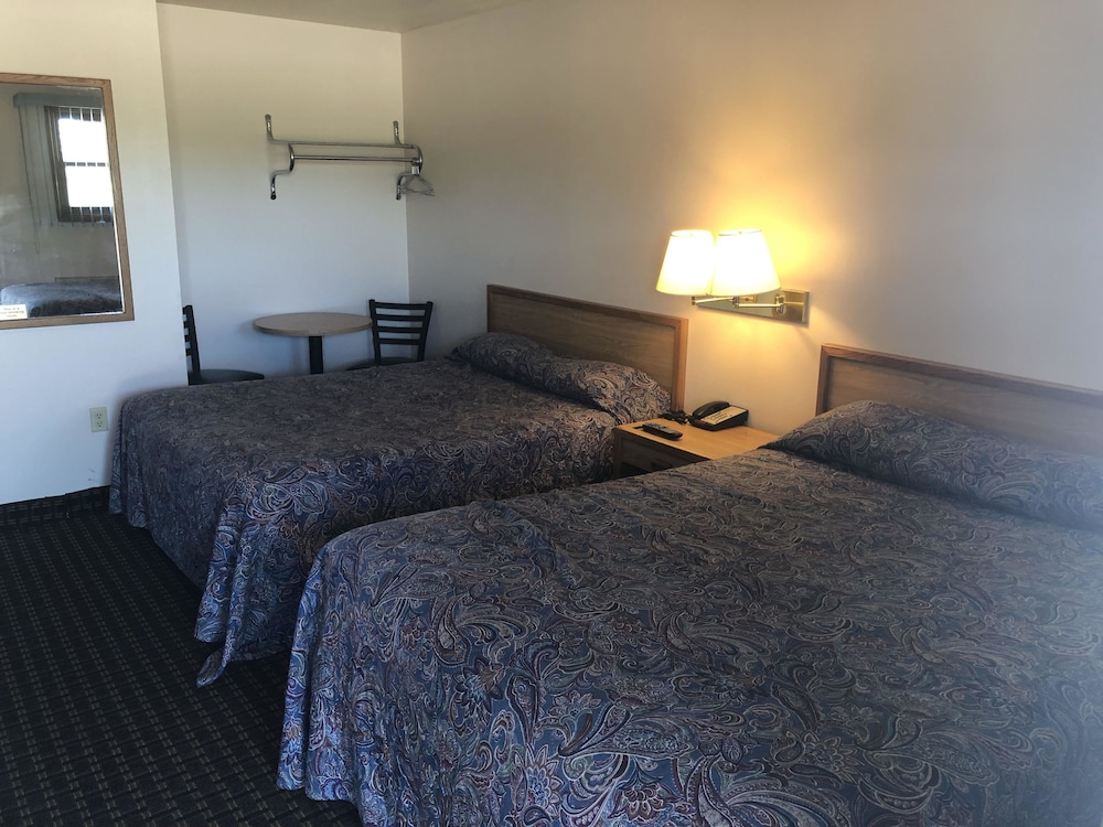 Standard Room, 2 Queen Beds, Non Smoking photo 1