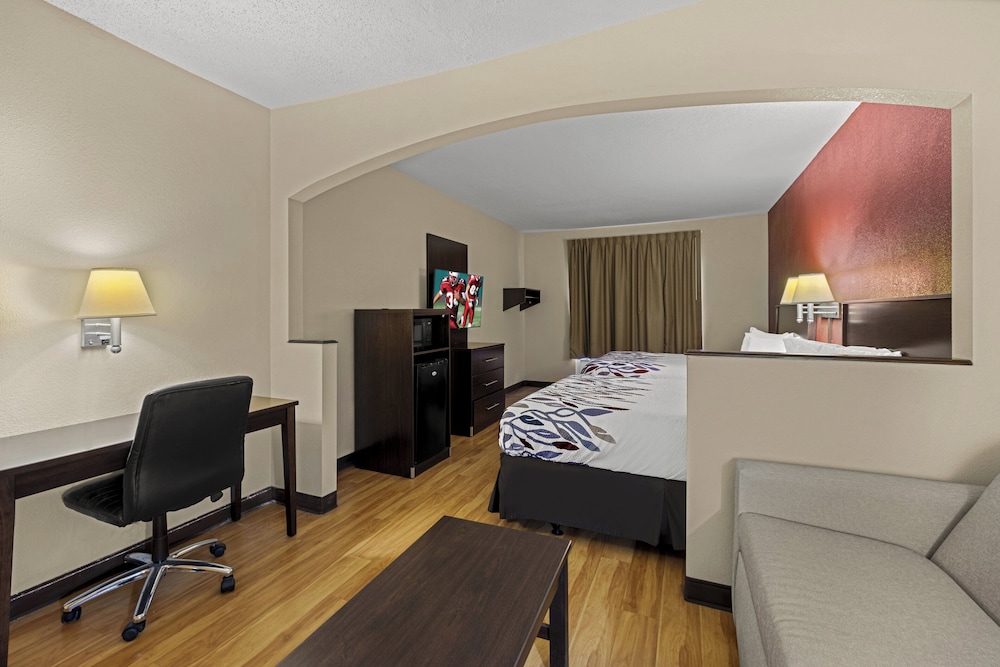 Suite, 2 Queen Beds, Non Smoking - Photo 4