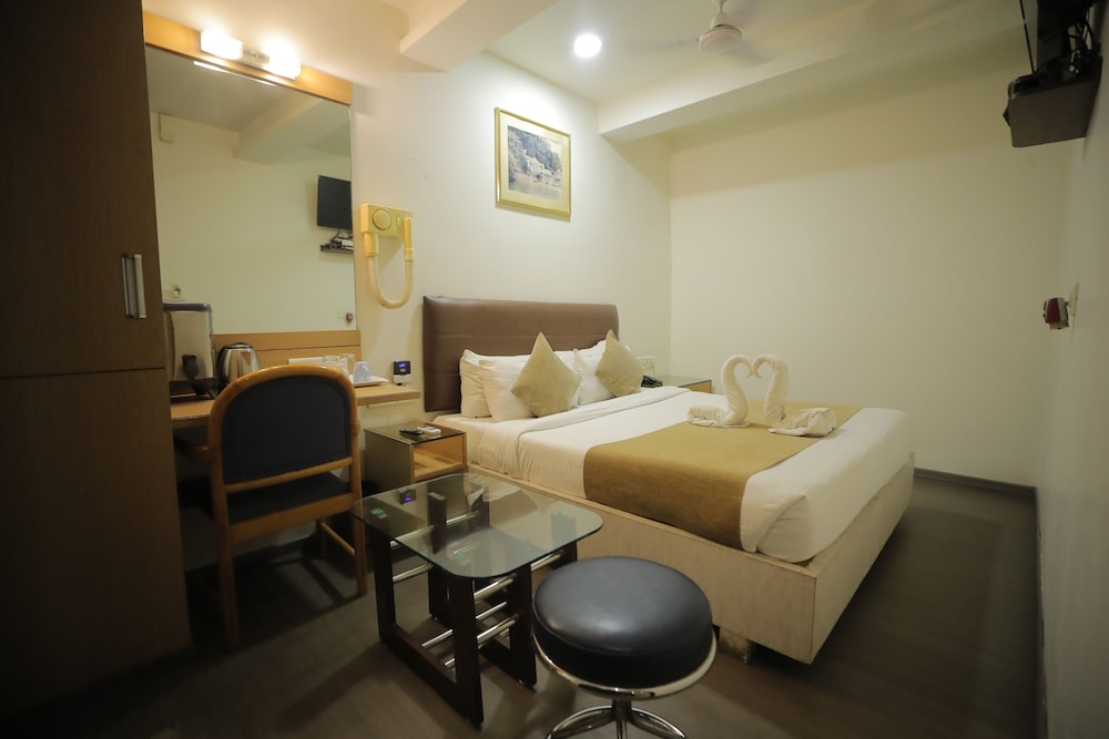 Executive Room - Photo 1
