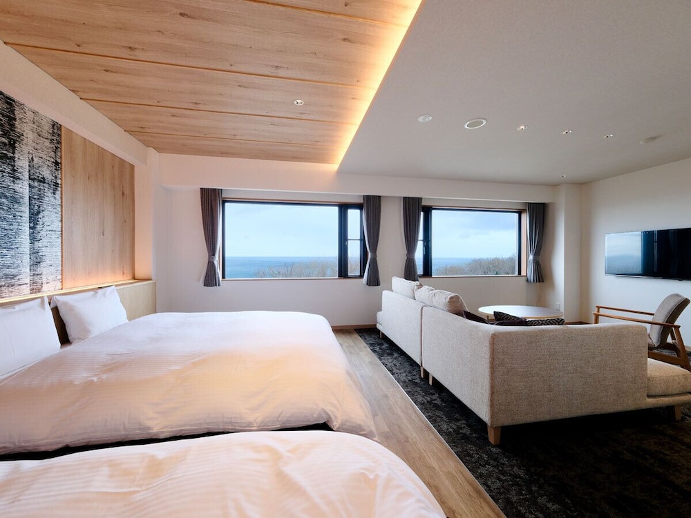 Forest Deluxe, 2 Queen Beds - Photo 2