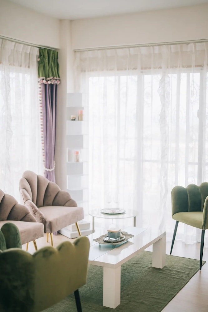 Grand Apartment, 3 Bedrooms, Non Smoking, Ocean View photo 2
