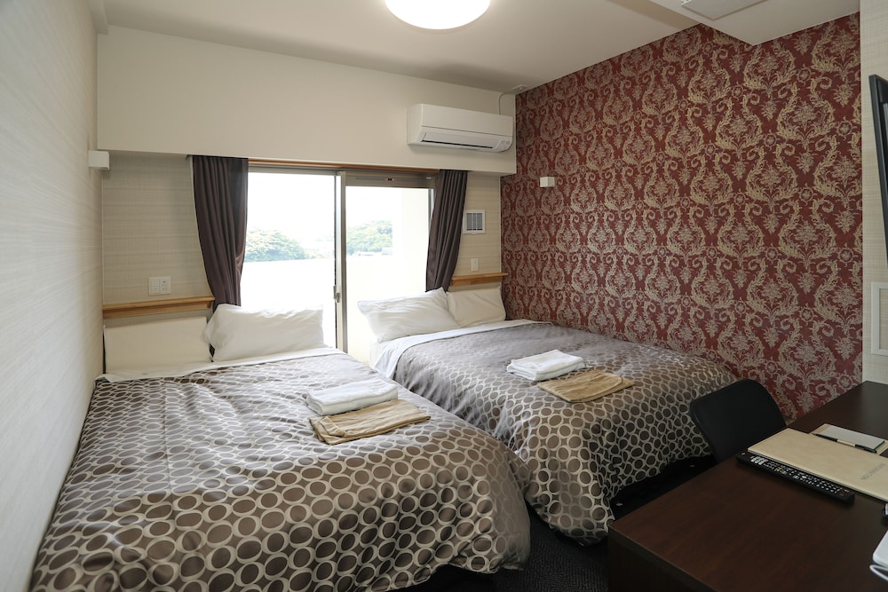 Twin Room, Non Smoking - Photo 6