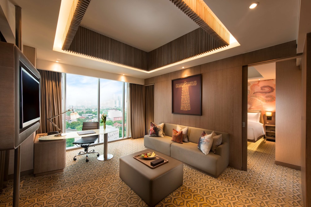 Superior King Suite