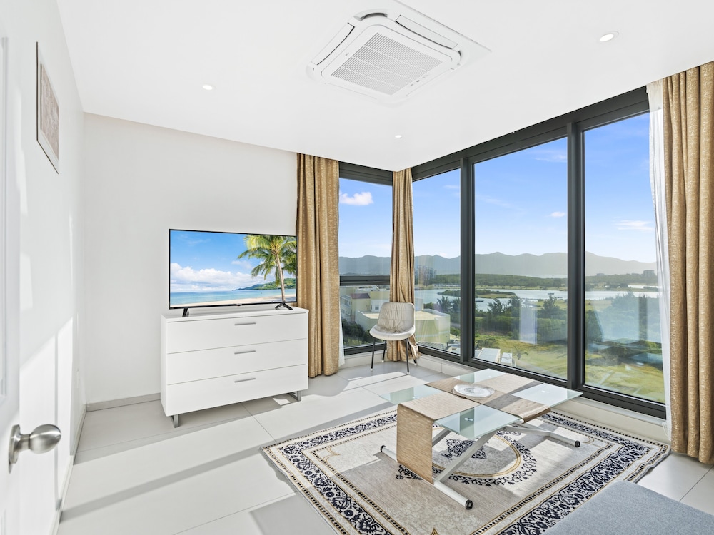 Comfort Apartment, Pool Access, Lagoon View