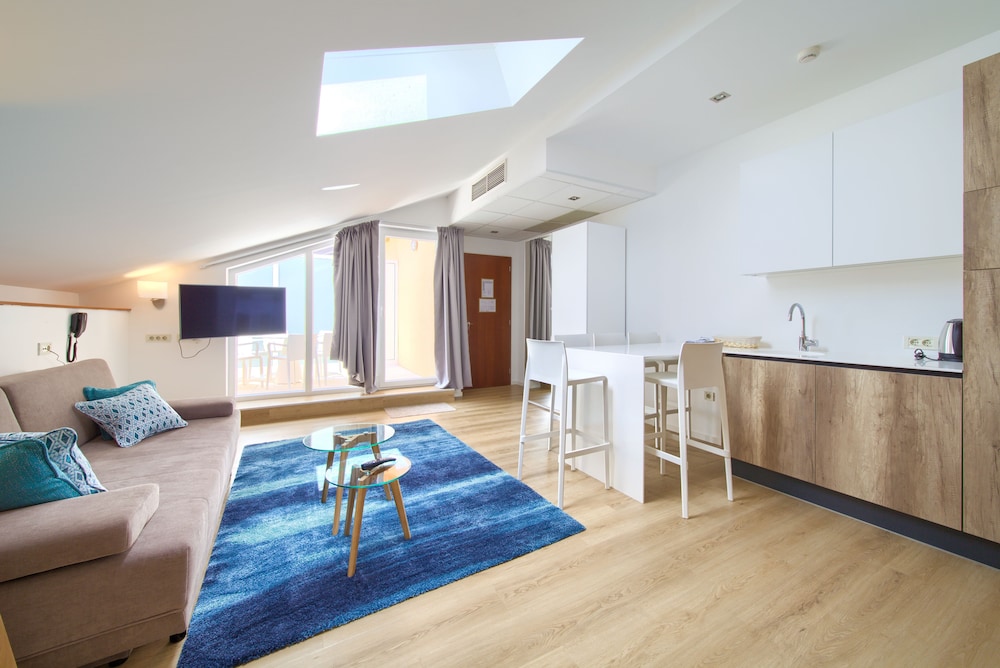 Apartment, Sea View