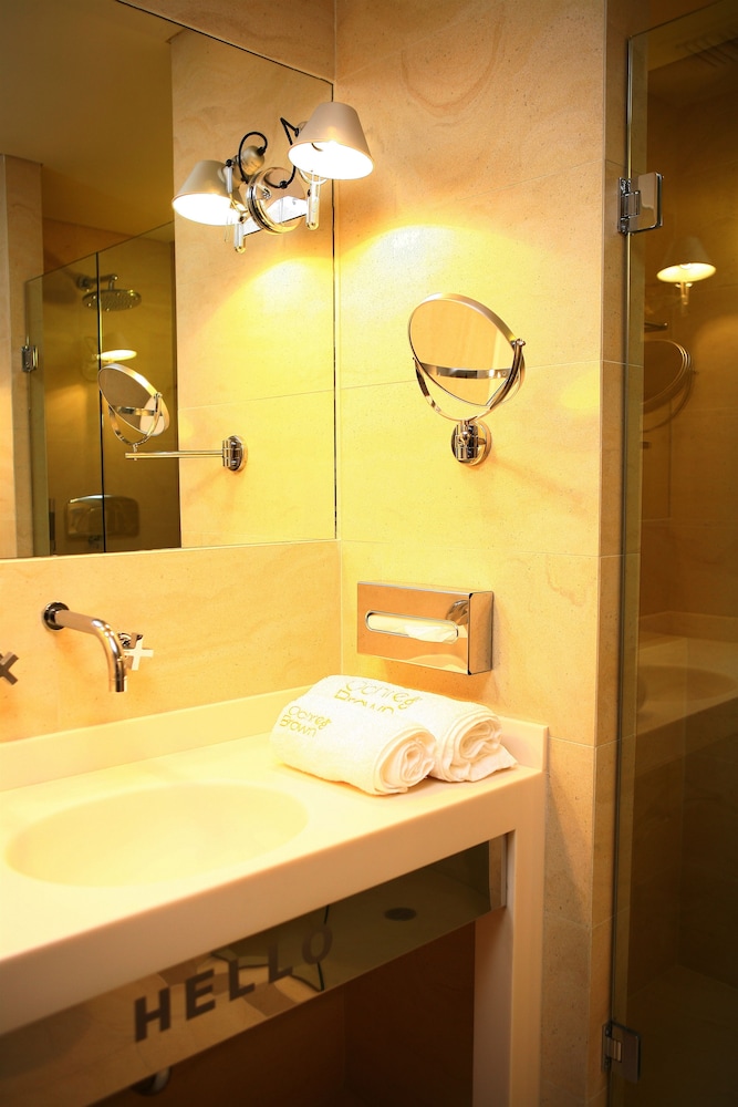 Classic Room (Thisio View) thumbnail 6