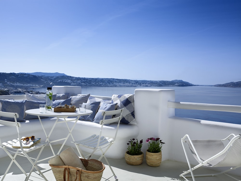 Front Sea View Suite (Outdoor Mini Plunge Pool) - Photo 7