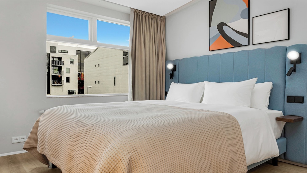 Studio, 1 Queen Bed, Accessible (Full Kitchen) photo 2