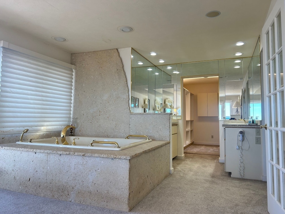 Penthouse photo 3
