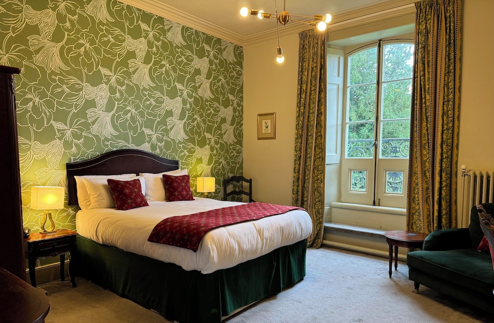 Classic Double Room, 1 King Bed, Garden View