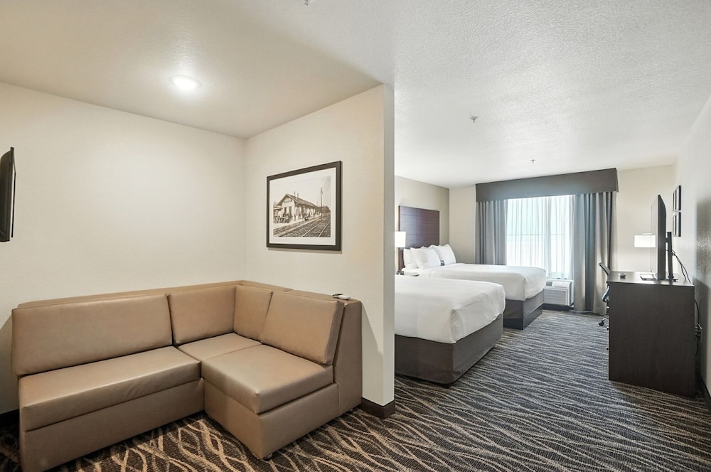 Suite, Multiple Beds, Non Smoking (Extended Stay) - Photo 8