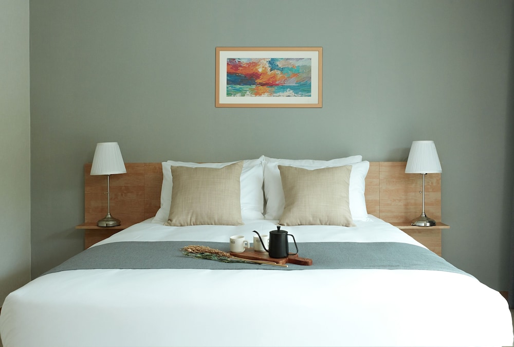 Deluxe Family Twin Room - Breakfast for 2 - Photo 3