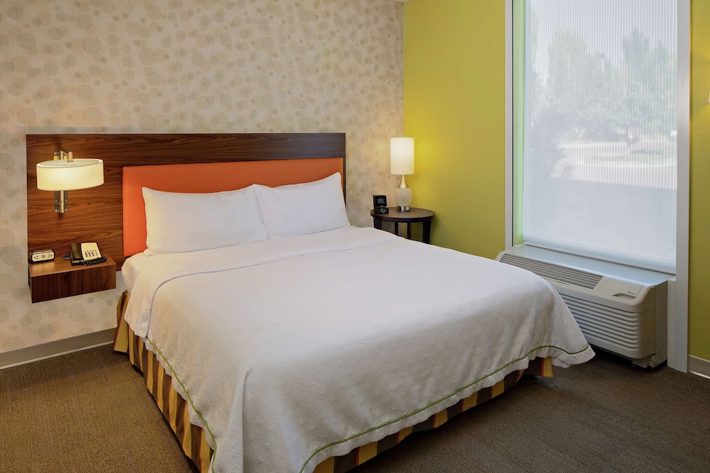 Suite, 1 King Bed, Accessible, Non Smoking (with Shower) photo 2