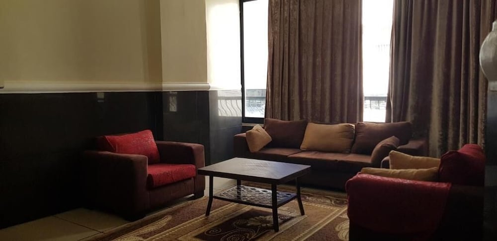 Family Apartment photo 2