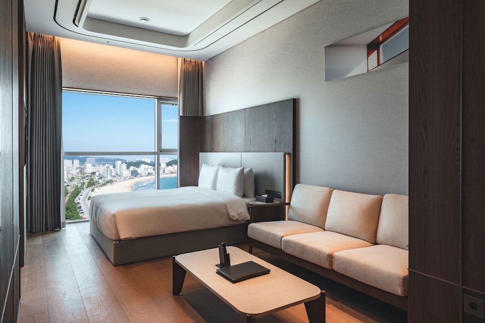 Deluxe Suite, Hot Tub, Sea View