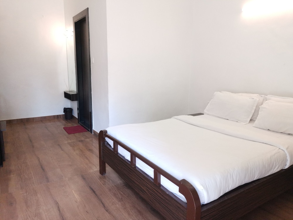 Deluxe non ac room - Photo 2