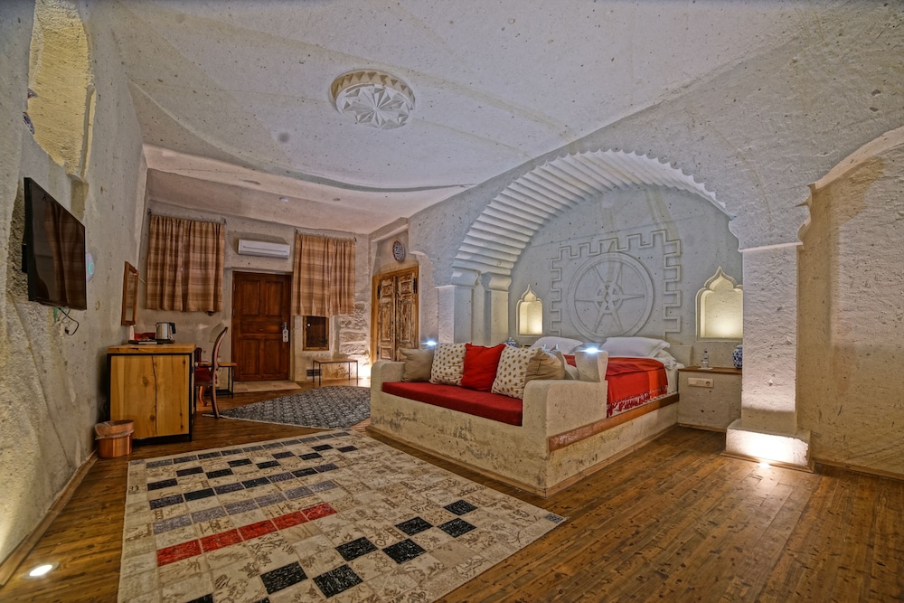 Deluxe Suite - Photo 14