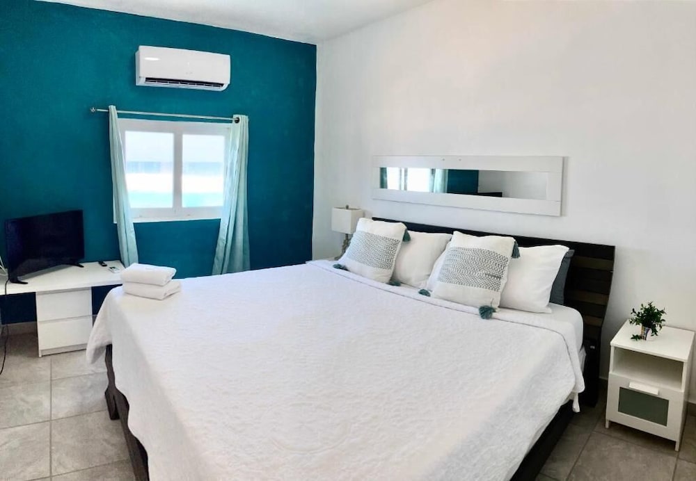 CLin 101 Casita Linda - 1 King / 1 Futon 1st Floor
