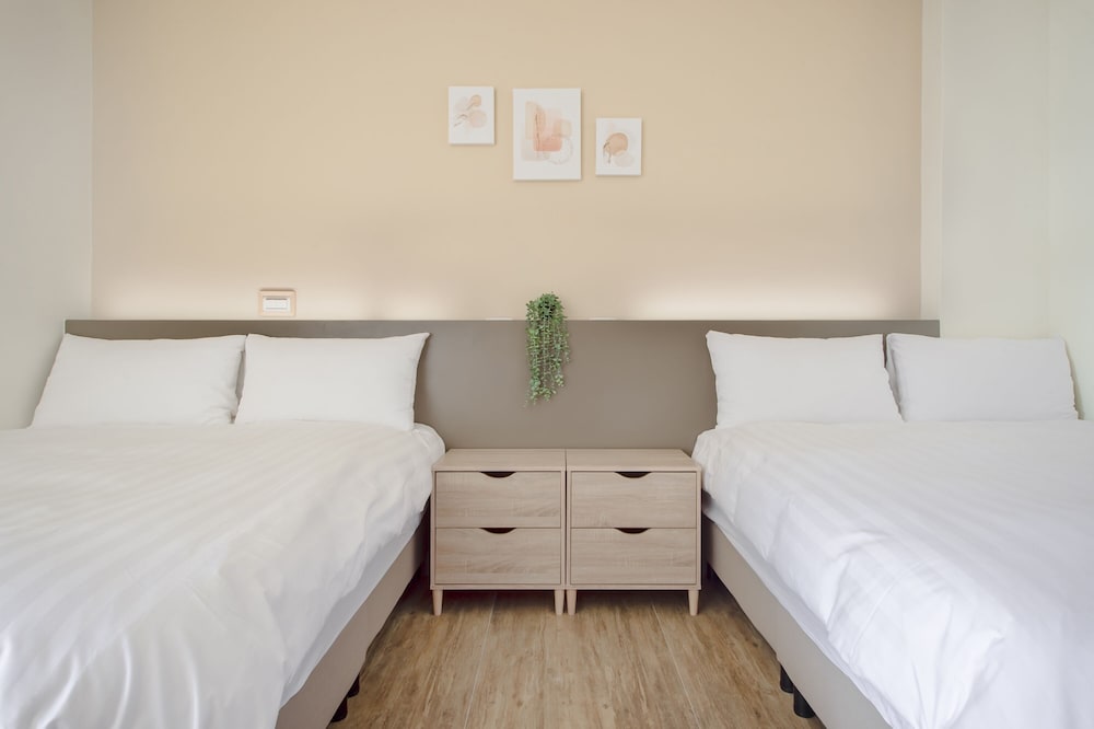 Quadruple Room, Balcony - Photo 2