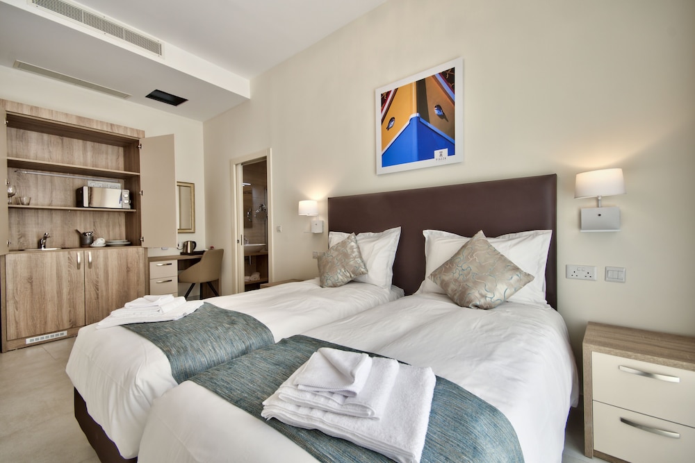 Classic Double or Twin Room (No3)