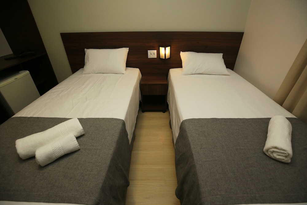 Twin Room - Photo 1